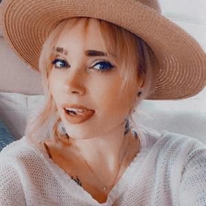 Meet your Posher, Janelle